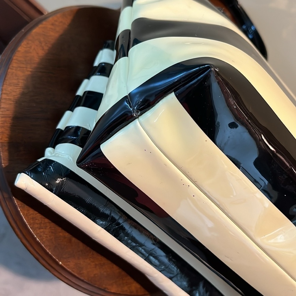 Kate Spade Vintage Striped duo shoulder bag & Zipper Pouch patent leather EUC - Picture 14 of 17